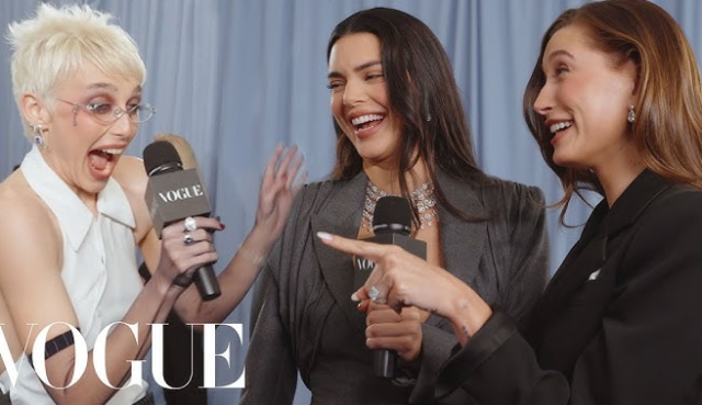  Kendall Jenner & Hailey Bieber Are Matching Besties | Met Gala 2025 With Emma Chamberlain